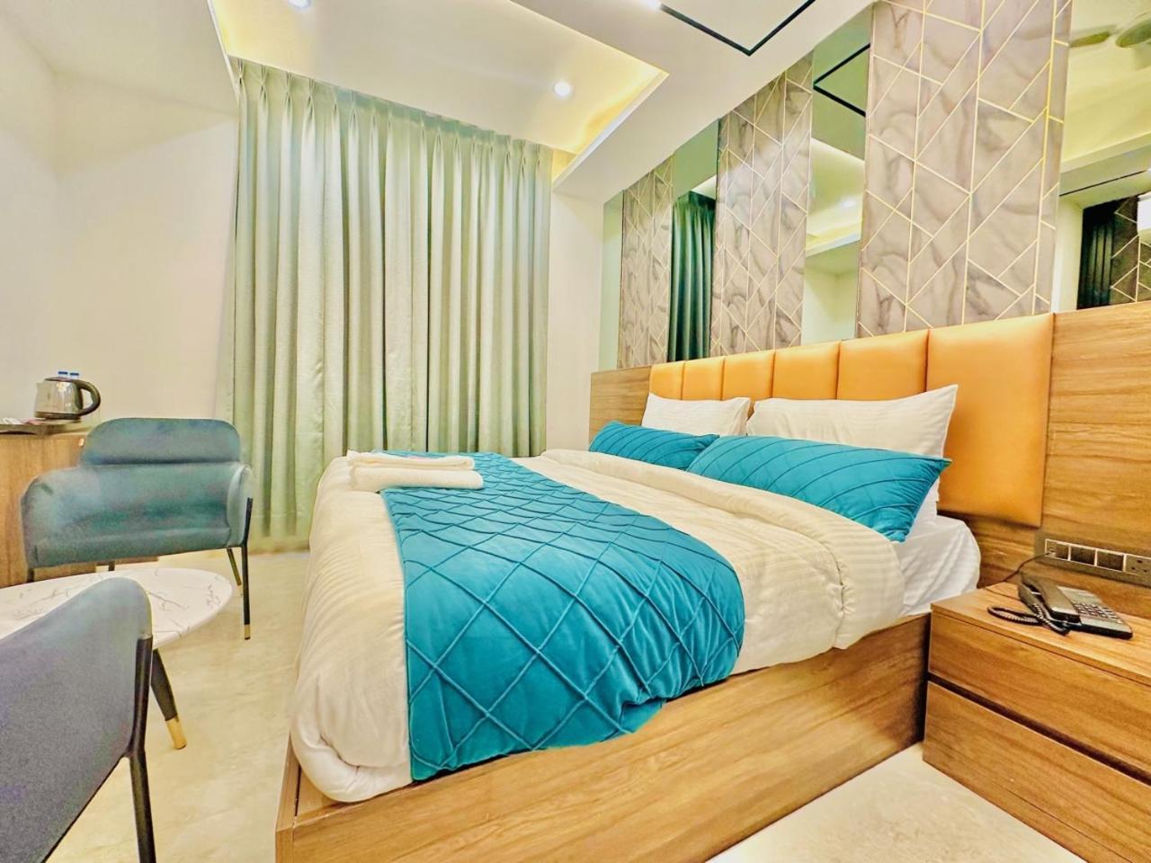 Hotel Hsp Plaza Нью-Дели Экстерьер фото