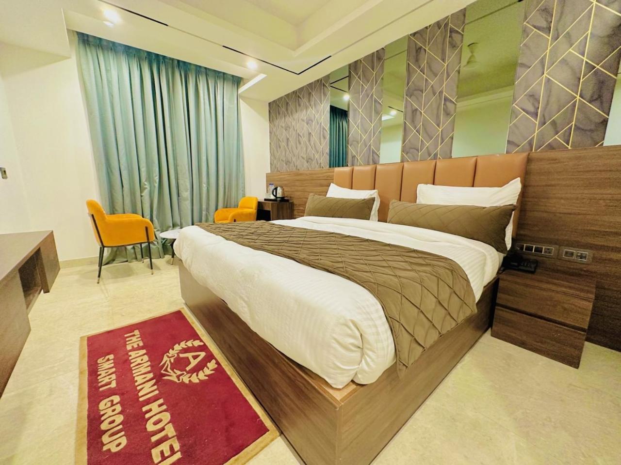 Hotel Hsp Plaza Нью-Дели Экстерьер фото