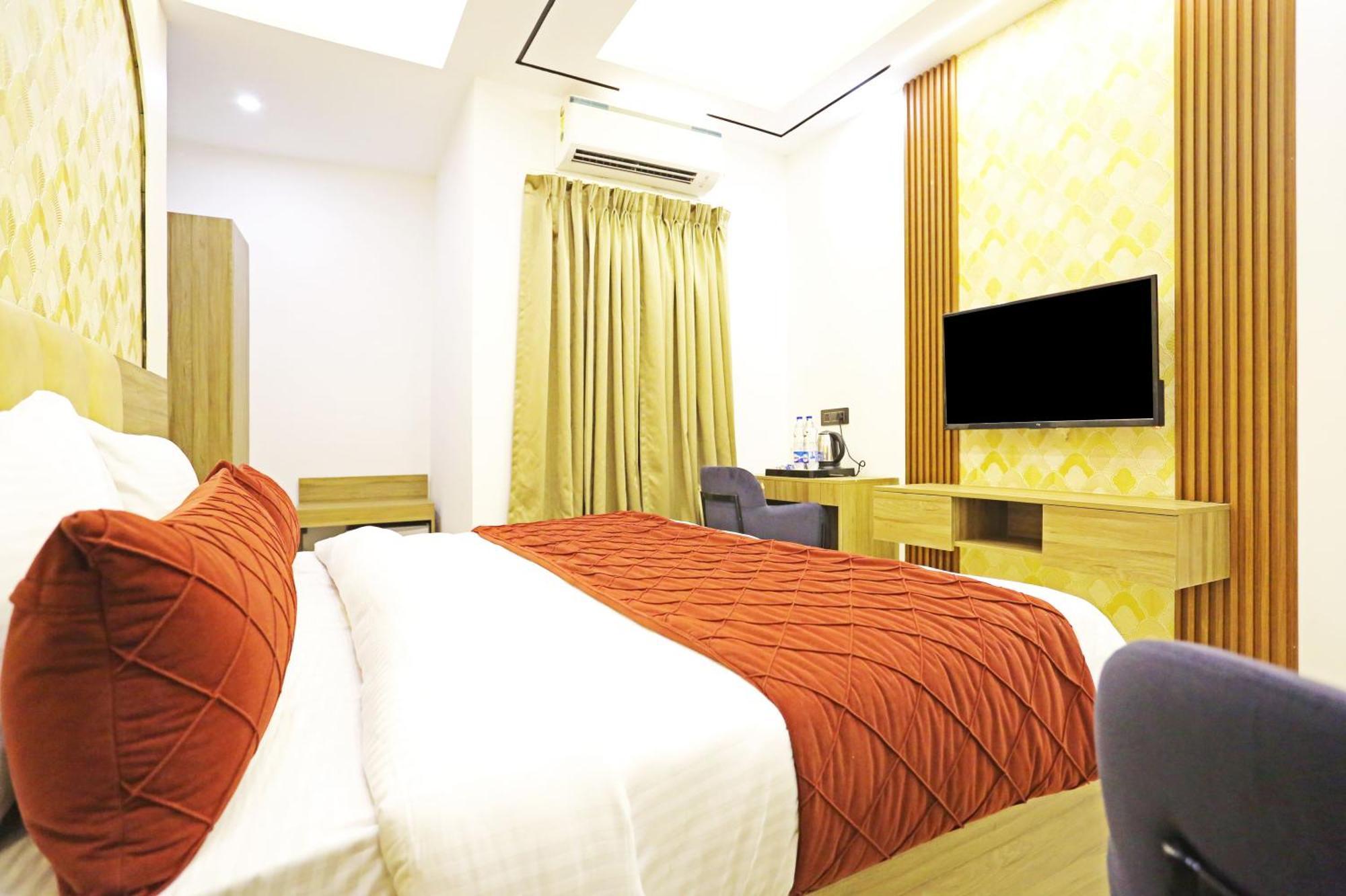 Hotel Hsp Plaza Нью-Дели Экстерьер фото