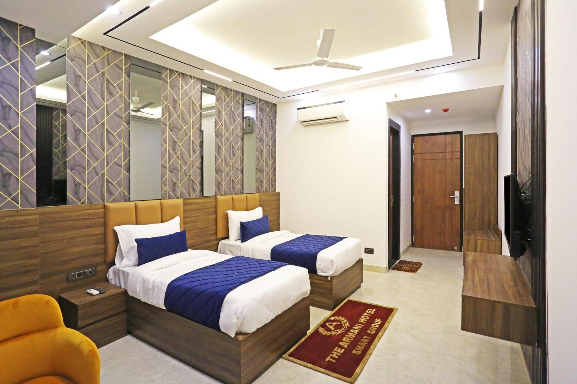 Hotel Hsp Plaza Нью-Дели Экстерьер фото