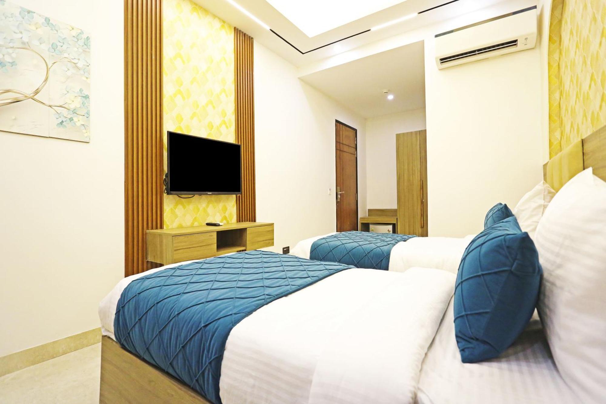 Hotel Hsp Plaza Нью-Дели Экстерьер фото