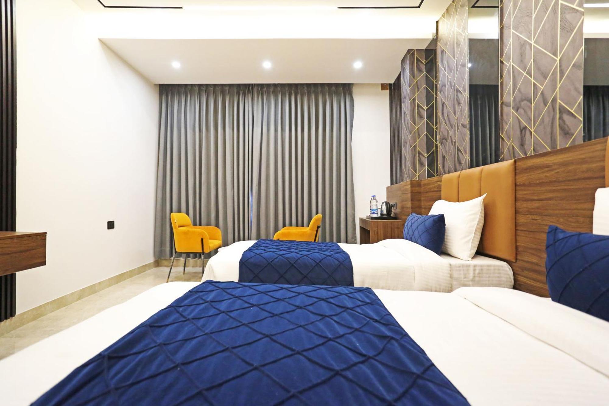Hotel Hsp Plaza Нью-Дели Экстерьер фото