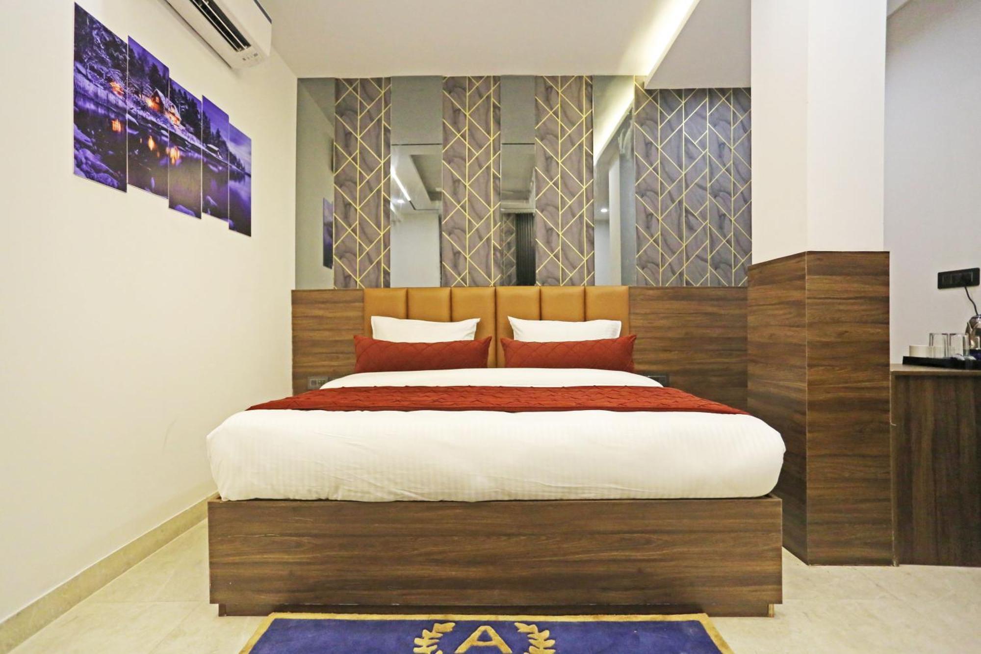 Hotel Hsp Plaza Нью-Дели Экстерьер фото