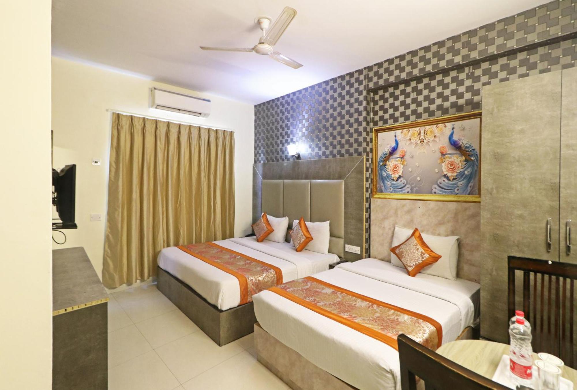 Hotel Hsp Plaza Нью-Дели Экстерьер фото
